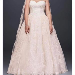 Oleg Cassini plus size Wedding Dress